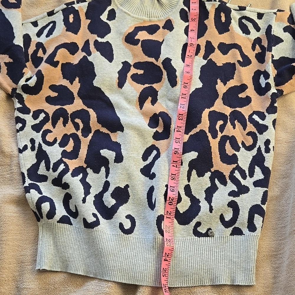 Ted Baker Gray and Tan Leopard Print Mock Neck Sweater Size 2/M - Picture 9 of 10